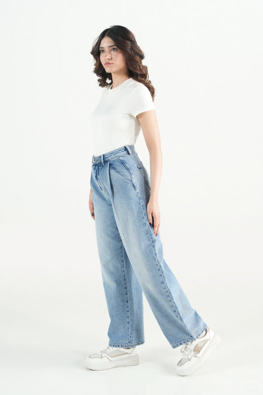 Pleated Barrel Light Blue Jeans